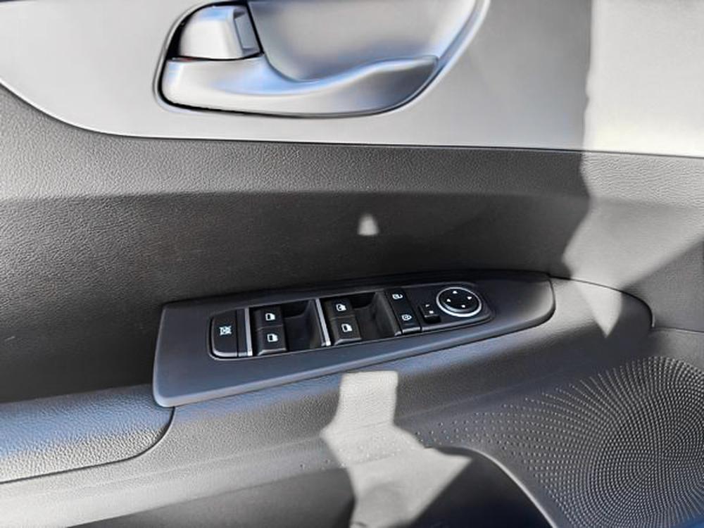 Kia Forte LX 2023 d&rsquo;occasion à vendre - 13