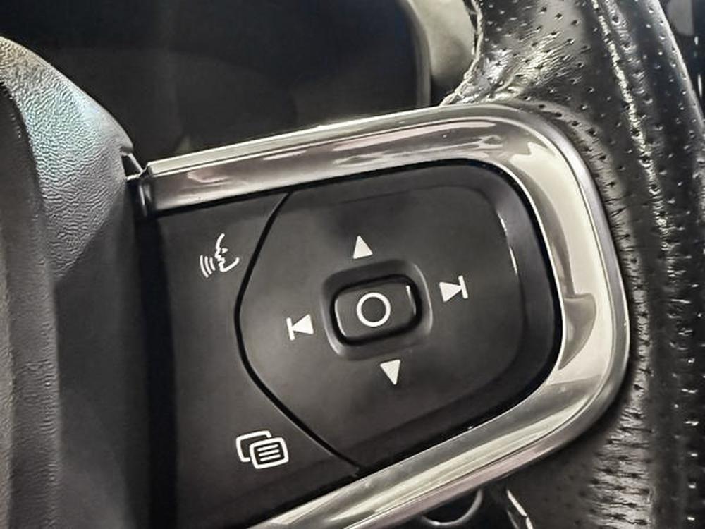 Volvo XC40 R-DESIGN 2019 d&rsquo;occasion à vendre - 24