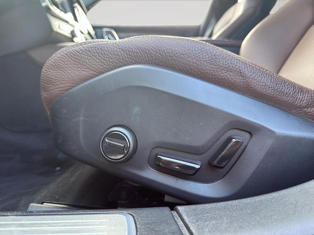 Volvo V90 Cross Country B6 PLUS AWD 2023 d&rsquo;occasion à vendre - 13