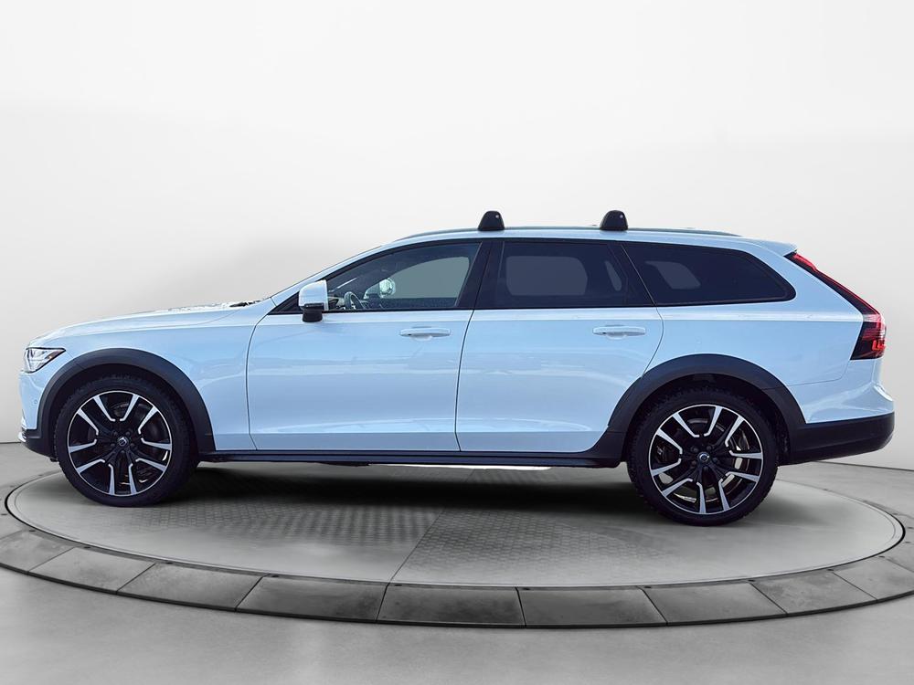 Volvo V90 Cross Country B6 PLUS AWD 2023 d&rsquo;occasion à vendre - 9