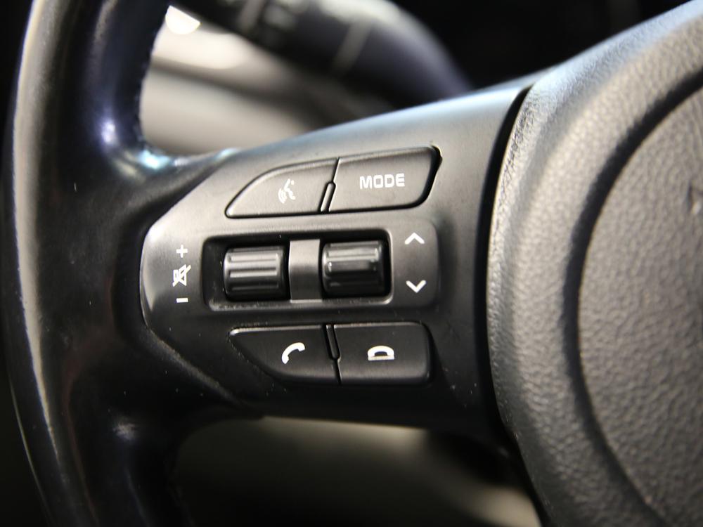 Kia Sedona LX 2020 d&rsquo;occasion à vendre - 18