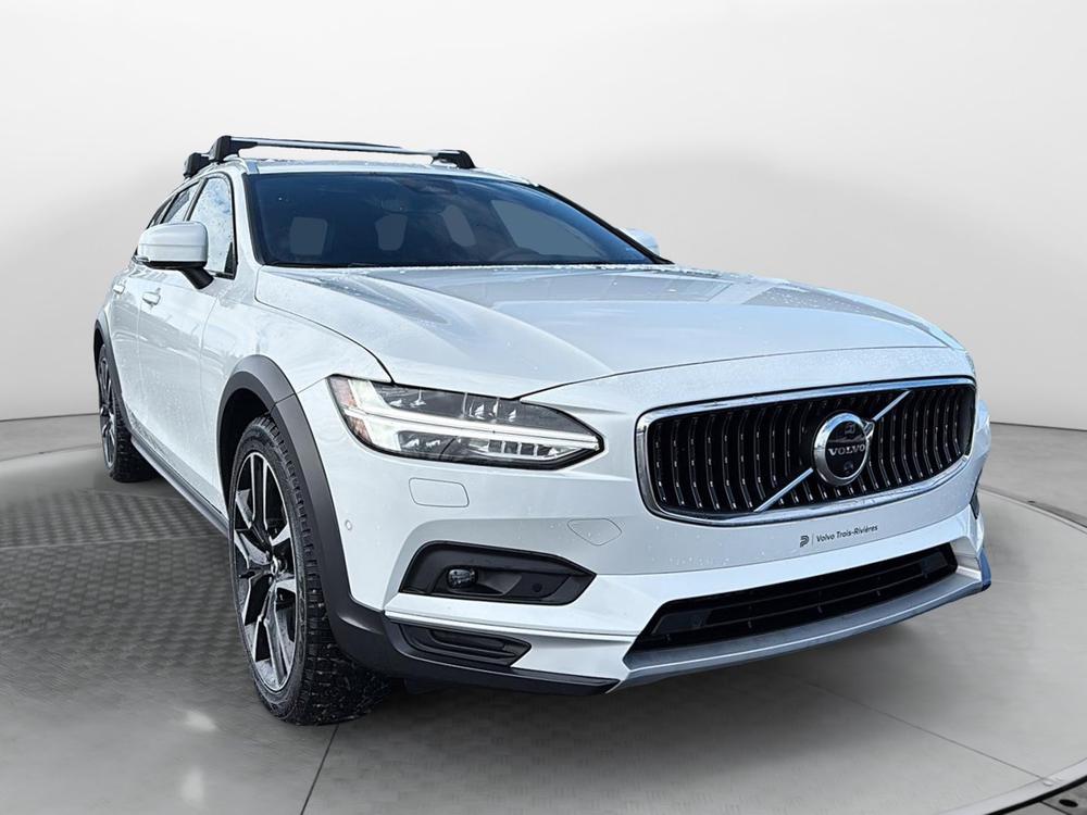 Volvo V90 Cross Country B6 PLUS AWD 2023 d&rsquo;occasion à vendre - 1