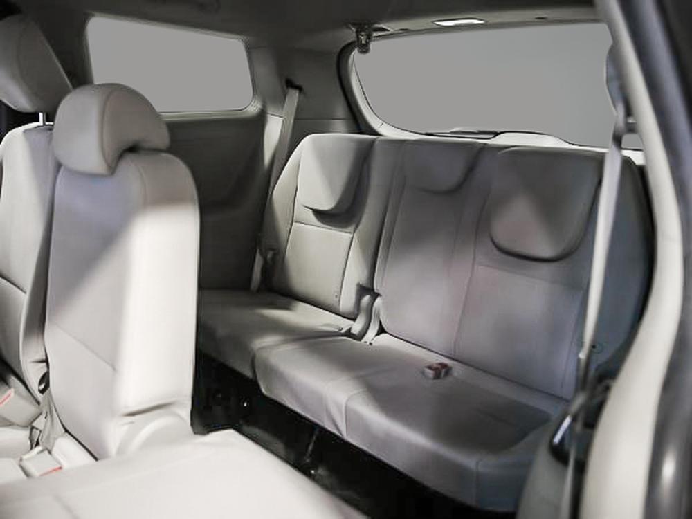 Kia Sedona LX 2020 d&rsquo;occasion à vendre - 32