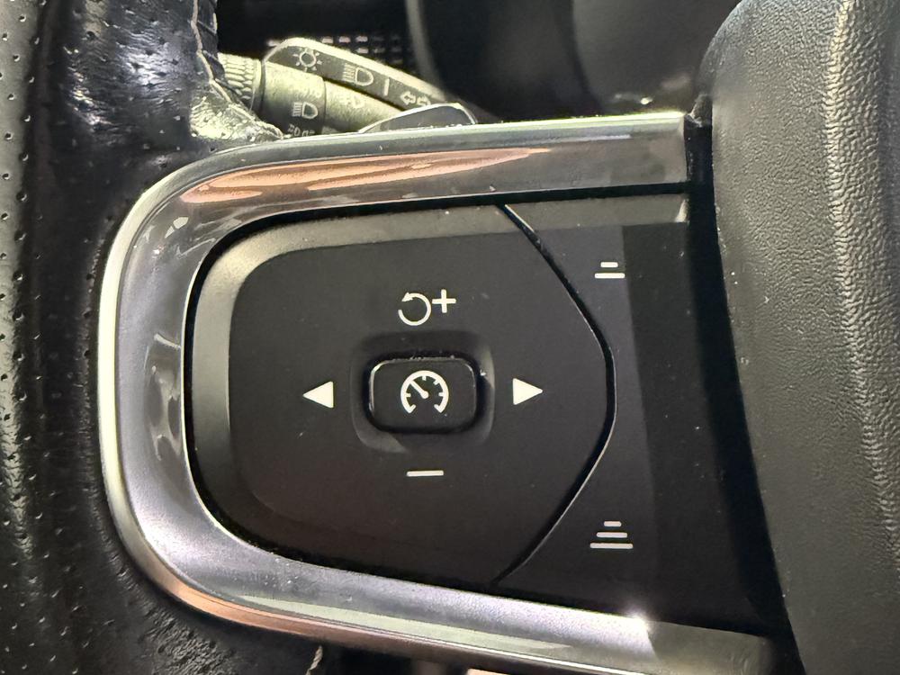 Volvo XC40 R-DESIGN 2019 d&rsquo;occasion à vendre - 23