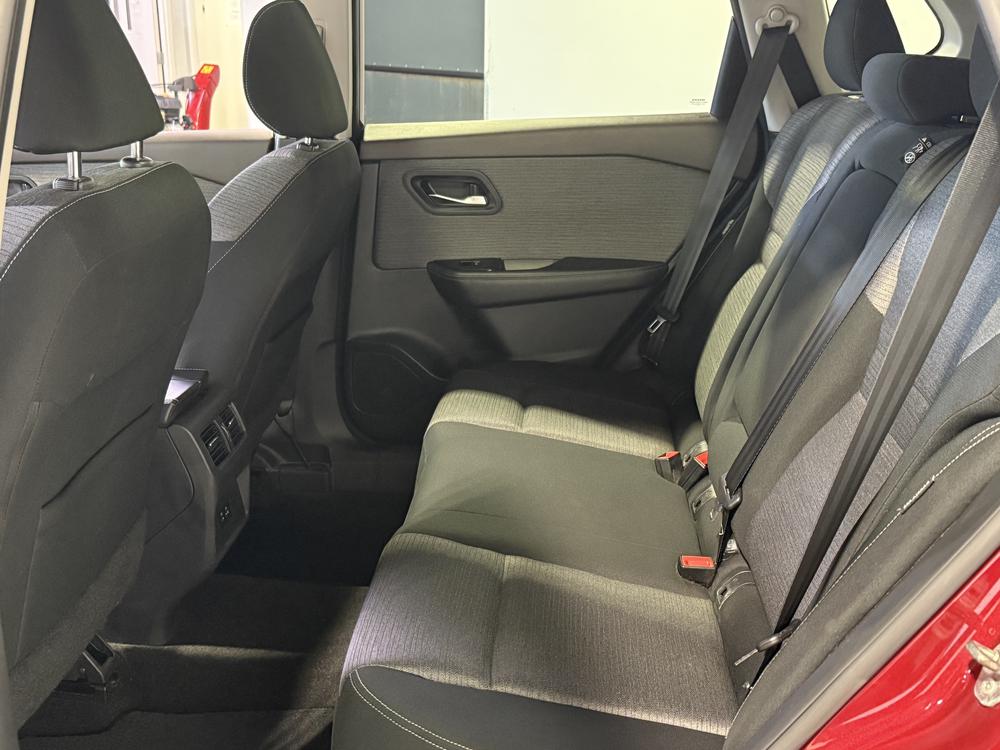 Nissan Rogue SV 2021 d&rsquo;occasion à vendre - 31