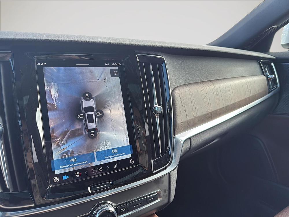 Volvo V90 Cross Country B6 PLUS AWD 2023 d&rsquo;occasion à vendre - 19