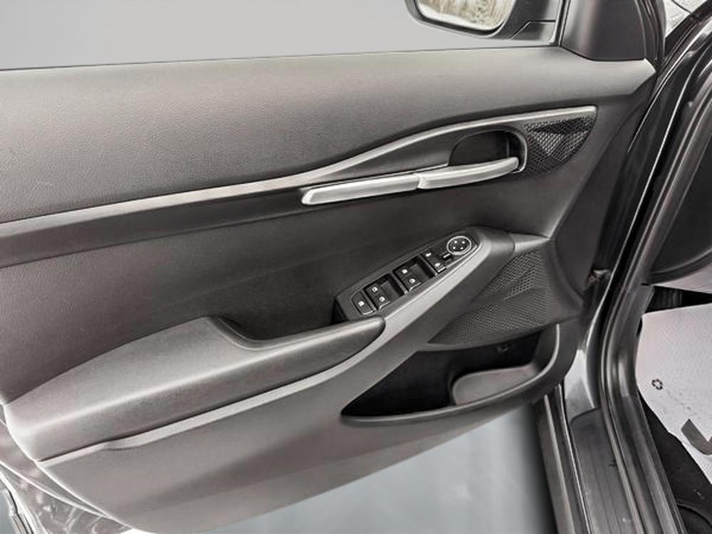 Kia Seltos LX FWD 2023 d&rsquo;occasion à vendre - 12