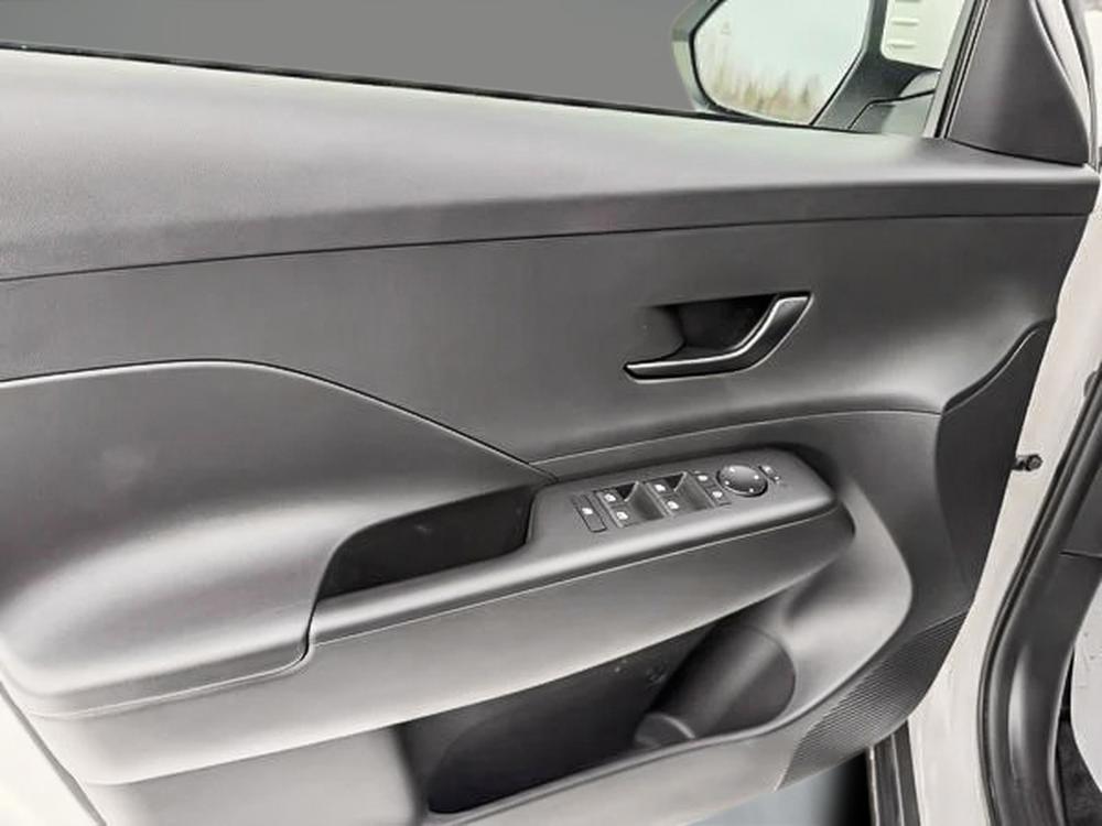 Hyundai Kona 2.0L ESSENTIAL FWD 2025 d&rsquo;occasion à vendre - 12