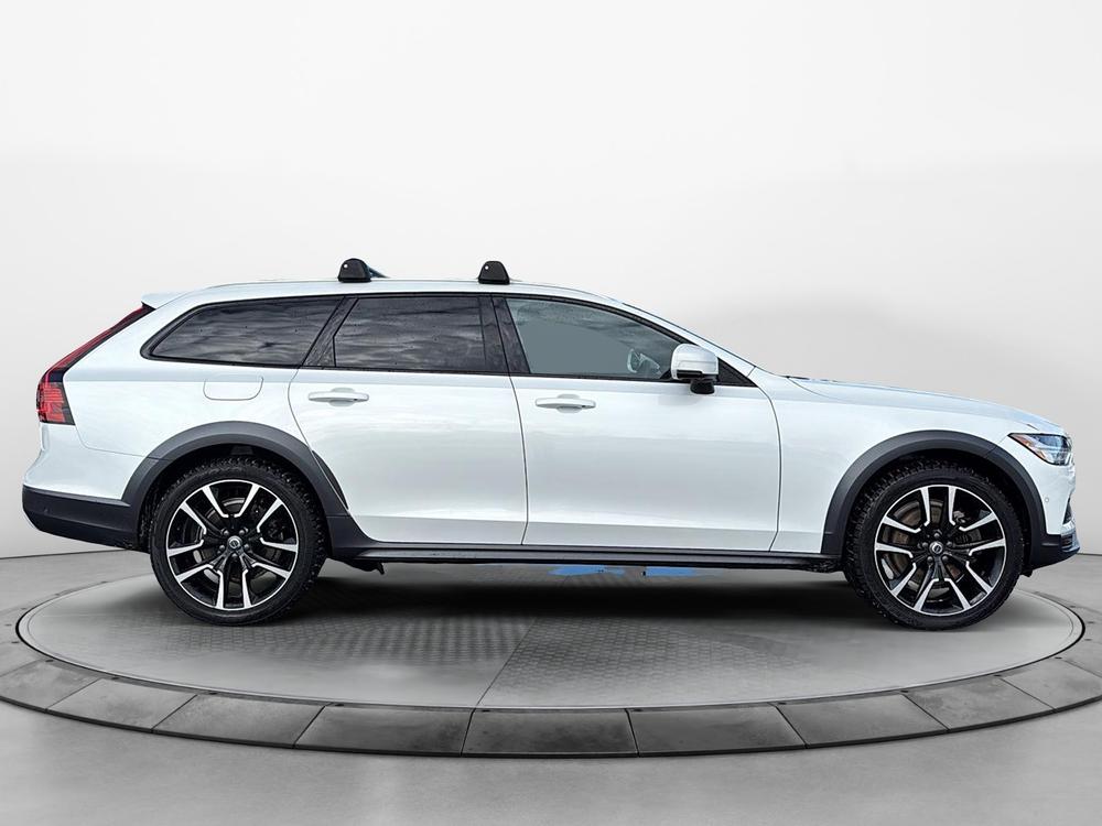 Volvo V90 Cross Country B6 PLUS AWD 2023 d&rsquo;occasion à vendre - 4