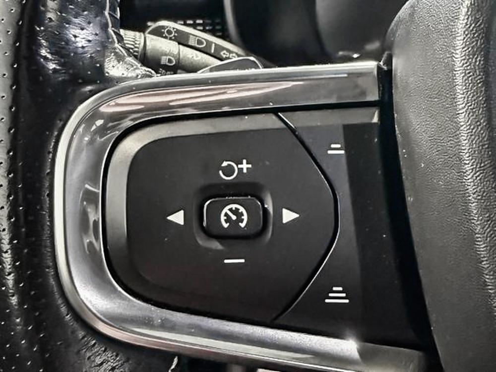 Volvo XC40 R-DESIGN 2019 d&rsquo;occasion à vendre - 23