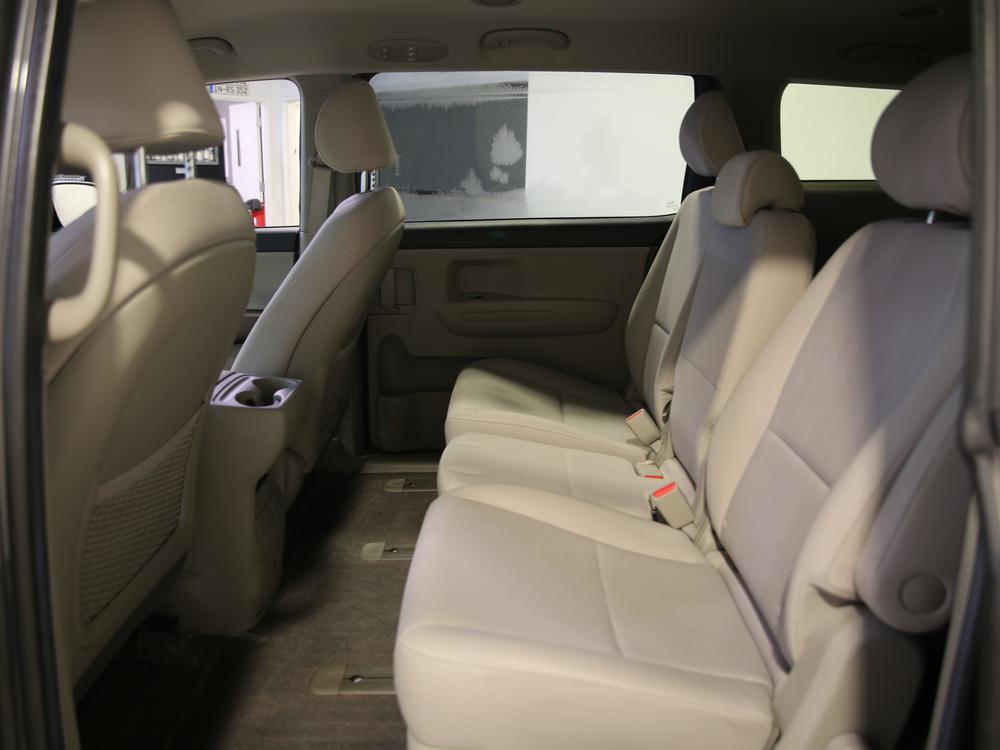Kia Sedona LX 2020 d&rsquo;occasion à vendre - 31