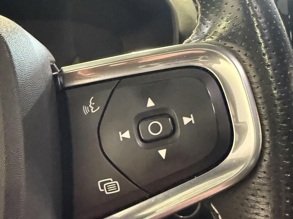 Volvo XC40 R-DESIGN 2019 d&rsquo;occasion à vendre - 24