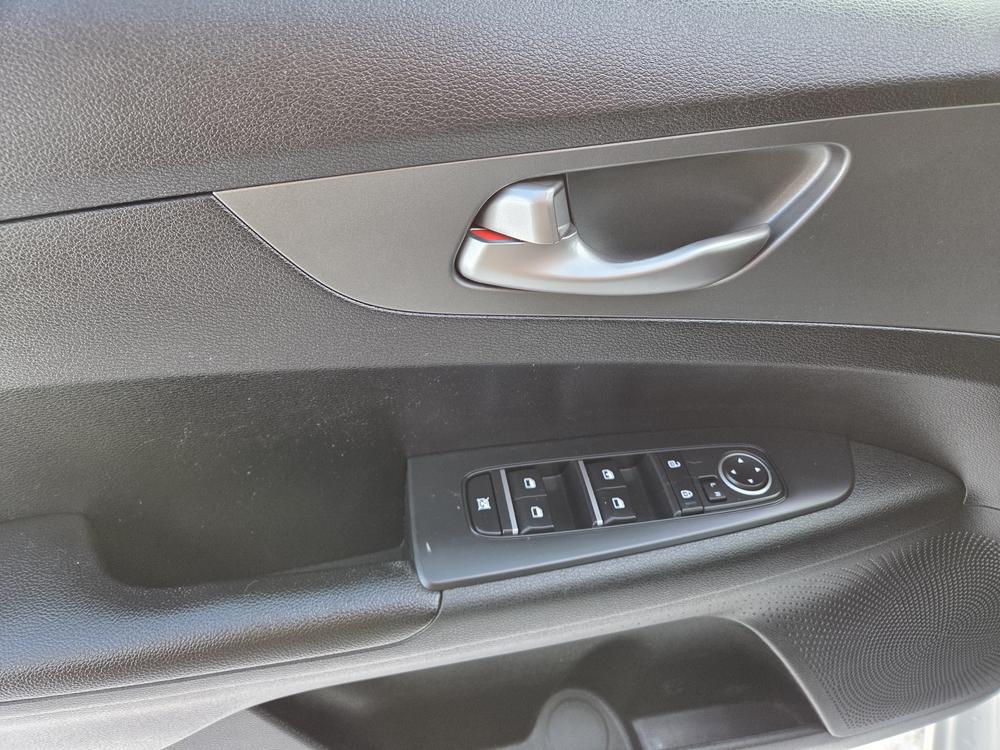 Kia Forte LX 2019 d&rsquo;occasion à vendre - 12