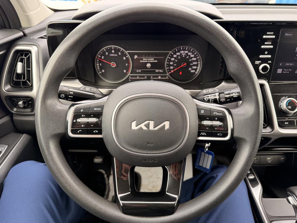 Kia Sorento LX AWD 2022 d&rsquo;occasion à vendre - 17