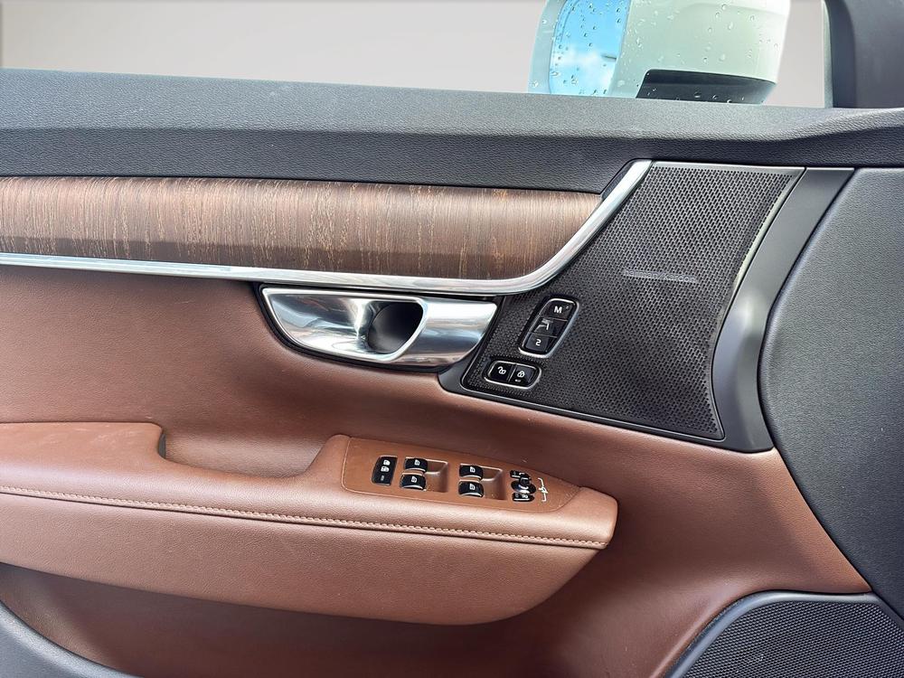 Volvo V90 Cross Country B6 PLUS AWD 2023 d&rsquo;occasion à vendre - 14